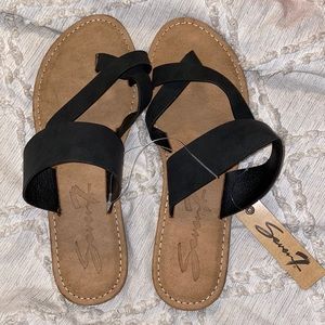 BNWT black sandals.